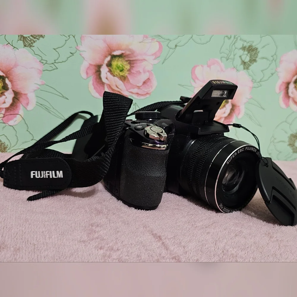 Fujifilm FinePix S4530 Black Digital Camera with 30x Zoom